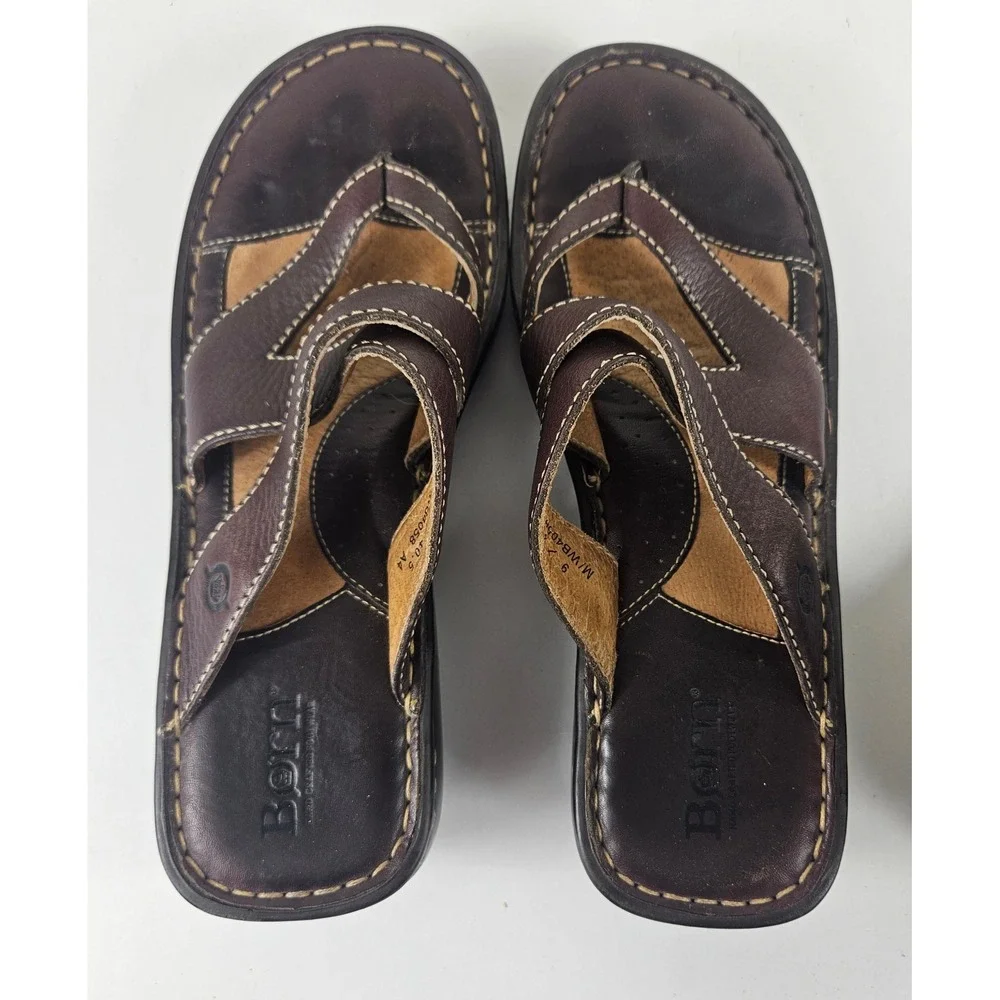 Born Thong Sandals Womens 9 Dark Brown Leather Strappy Comfort Heel